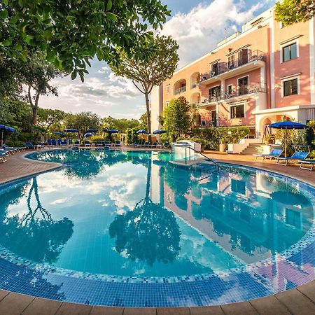 Hotel San Valentino Terme Иския Екстериор снимка