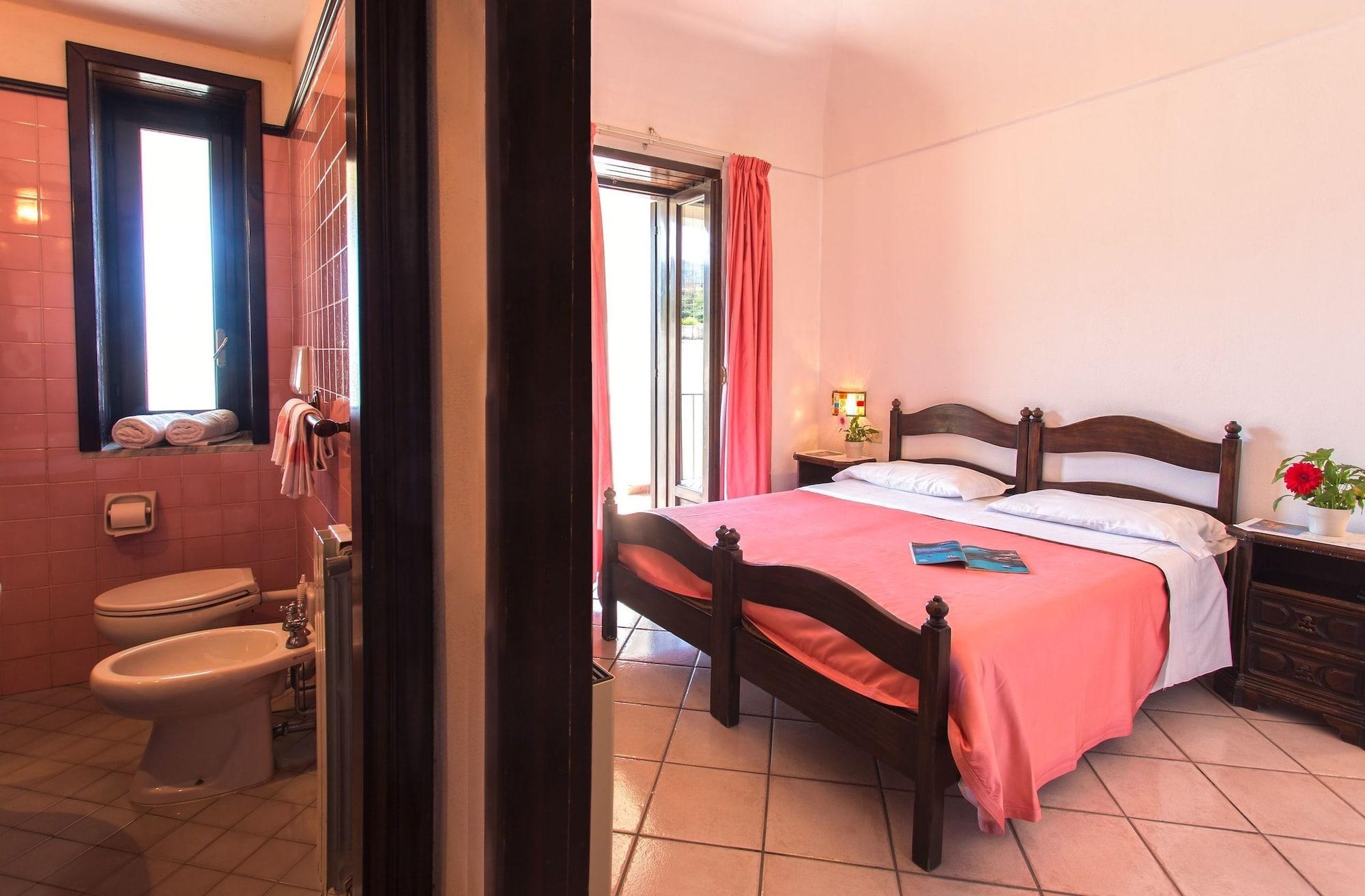 Hotel San Valentino Terme Иския Екстериор снимка