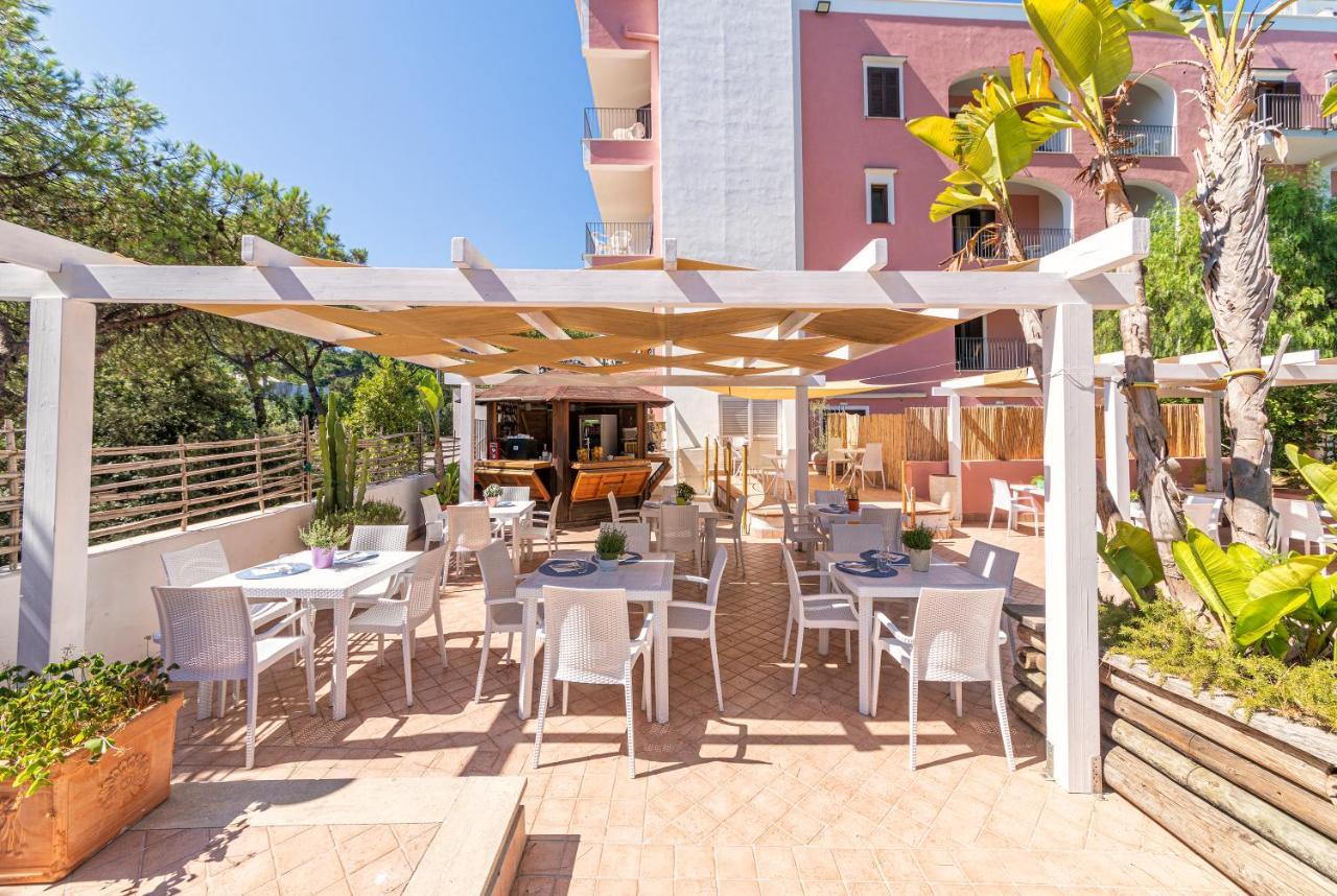 Hotel San Valentino Terme Иския Екстериор снимка