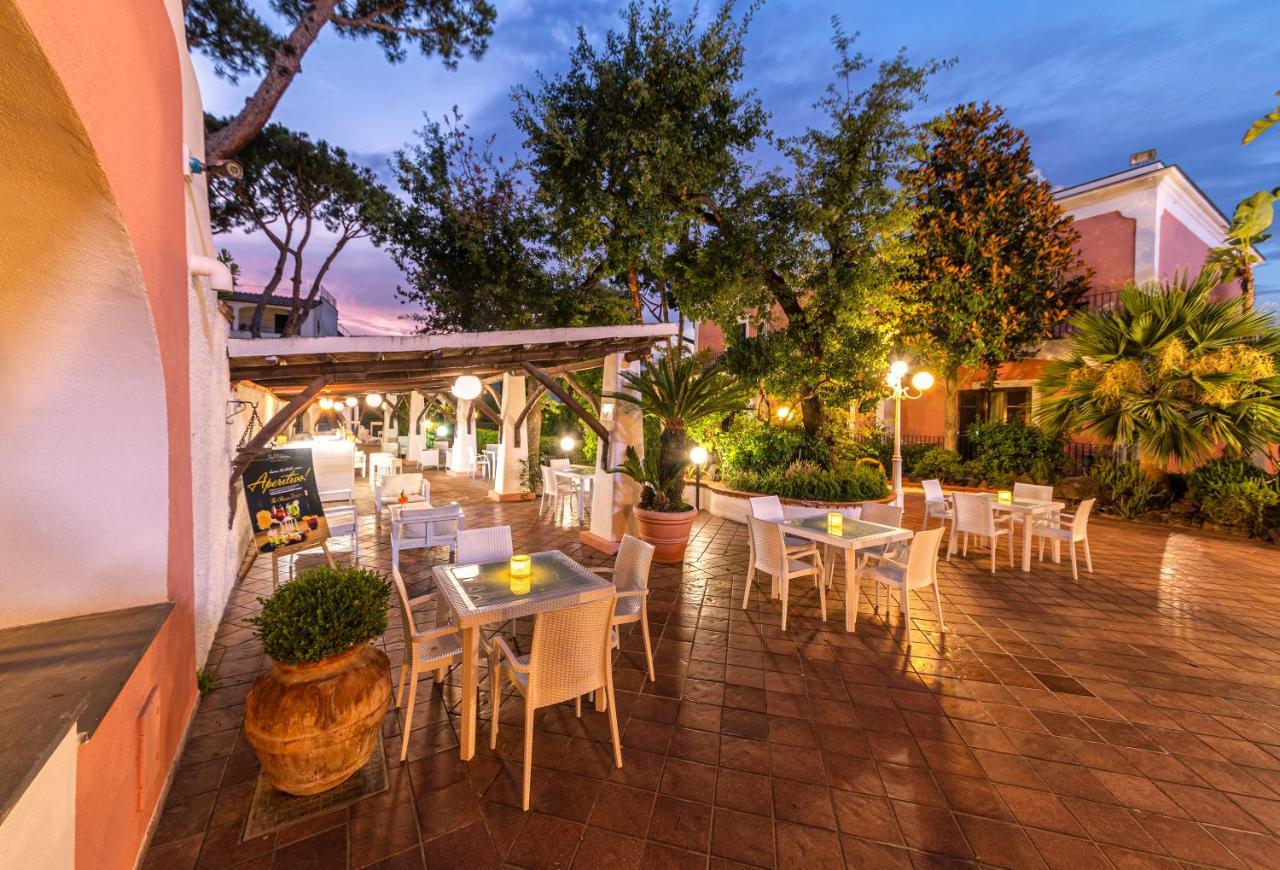 Hotel San Valentino Terme Иския Екстериор снимка