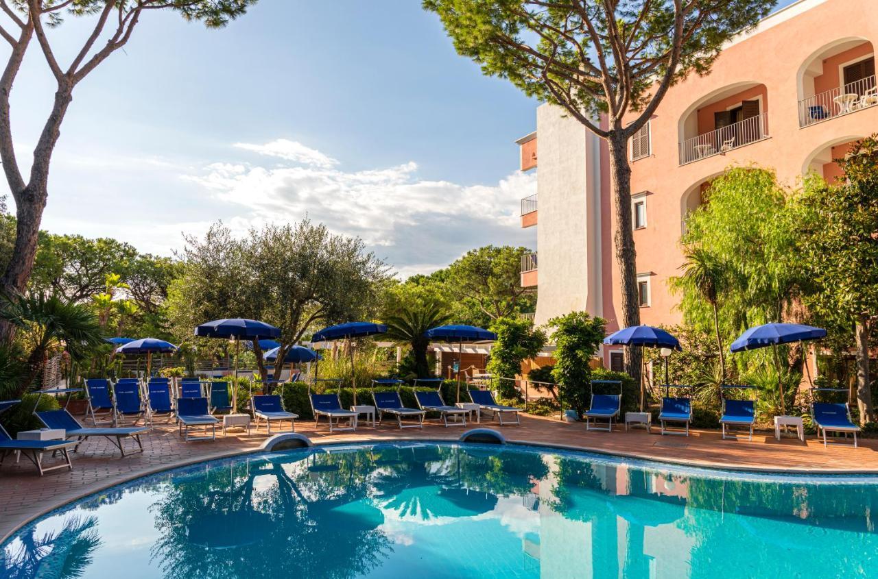 Hotel San Valentino Terme Иския Екстериор снимка