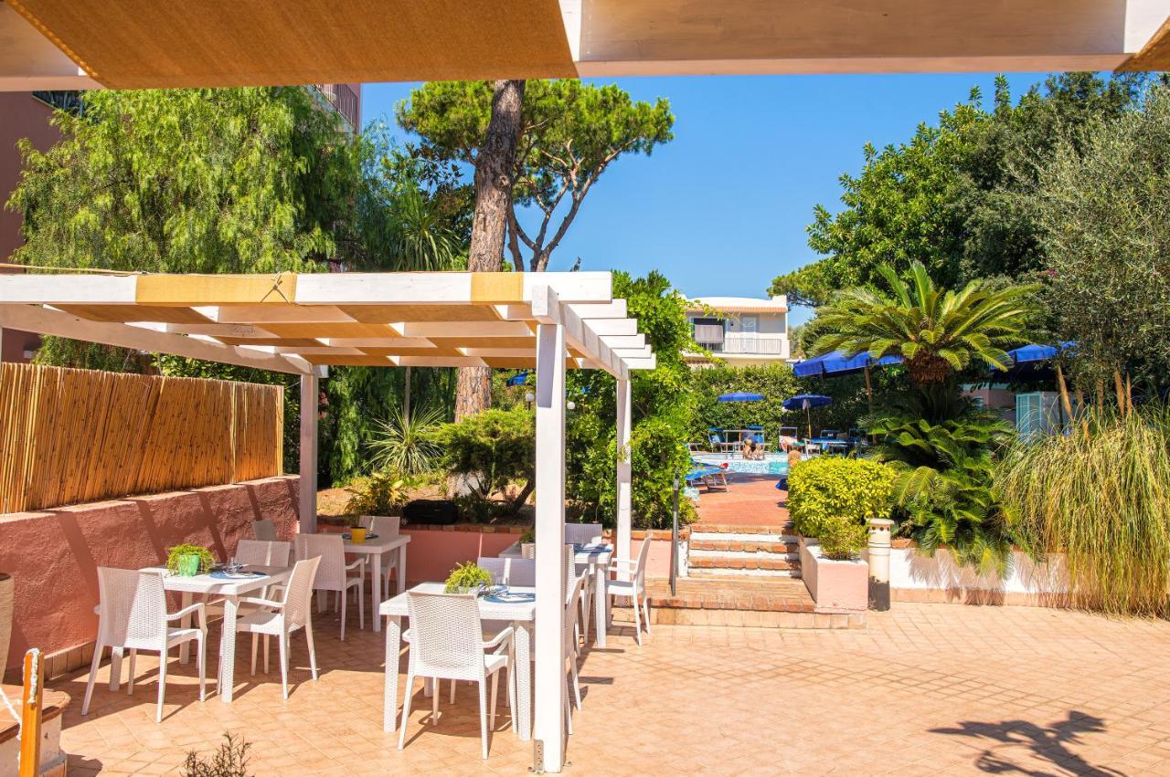 Hotel San Valentino Terme Иския Екстериор снимка
