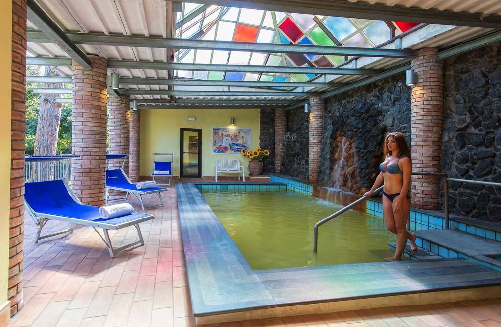 Hotel San Valentino Terme Иския Екстериор снимка